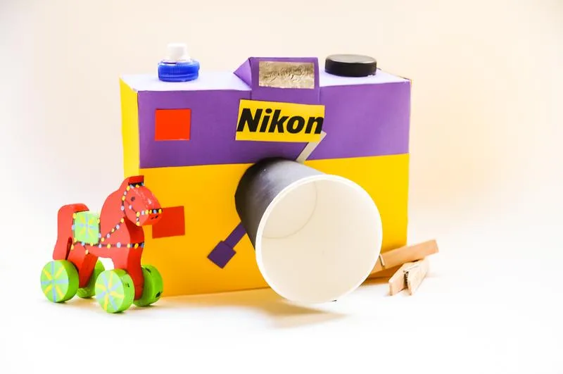 Twórz Swoje Marzenia: Jak Zrobić Aparat Fotograficzny Z Papieru W Kilku Prostych Krokach