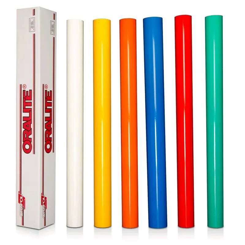 Kreatywne zastosowania folii odblaskowej w marketingu i designie