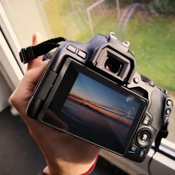 Przesyłanie zdjęć z aparatu Canon